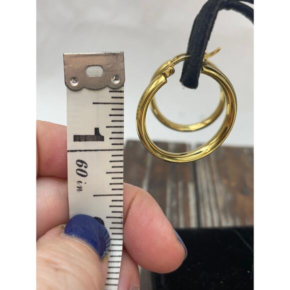 Women's Gold Tone Earrings Quality Beautiful - Picture 5 of 6